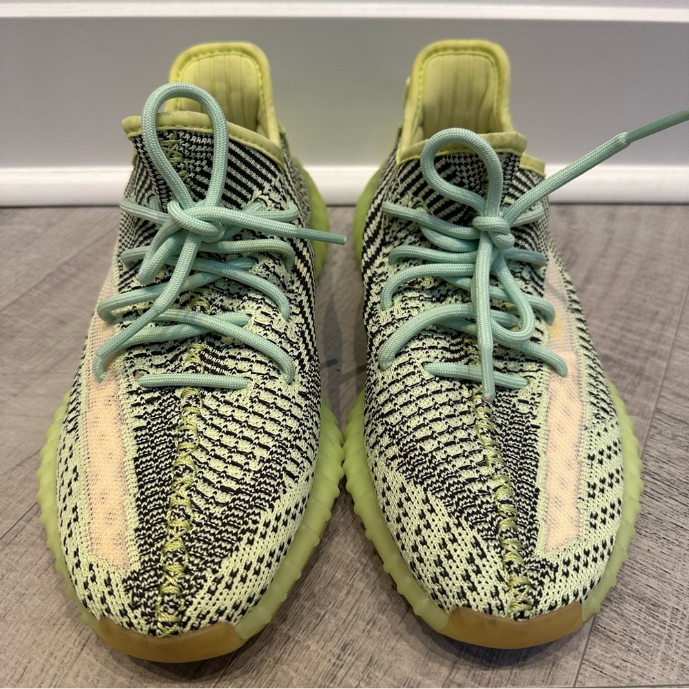 Yeezy boost 350 v2 “yeezreel non-reflective” - men’s 7 (equal to women’s 8)